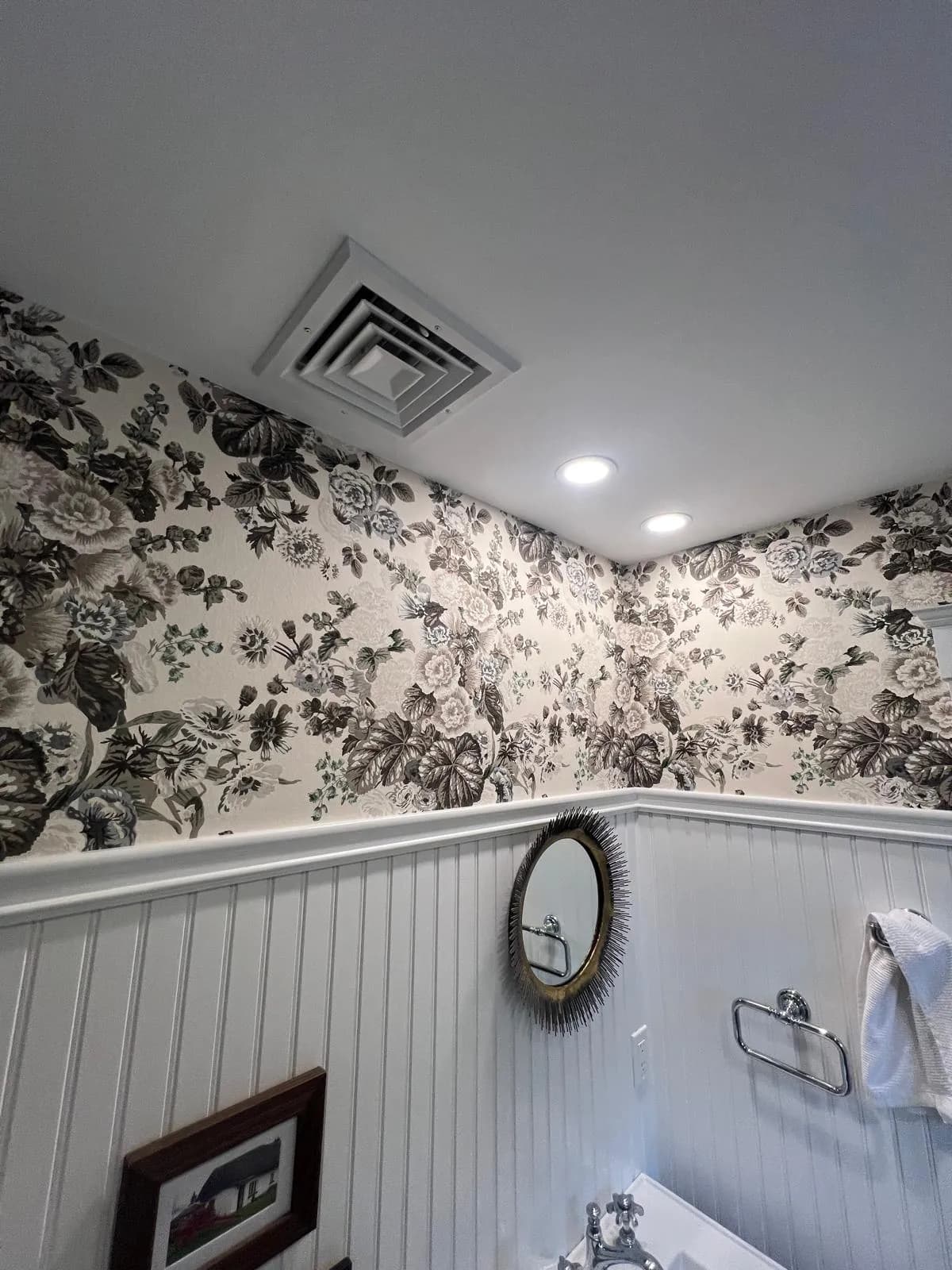 Wallpaper Installation example 3